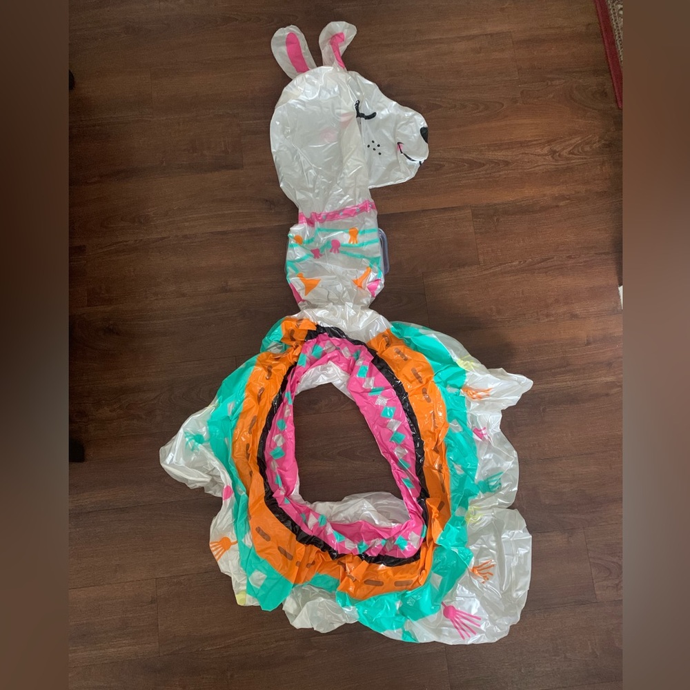 Excellent Condition Giant Inflatable Mega Llama Island Ride Swimming Pool Float